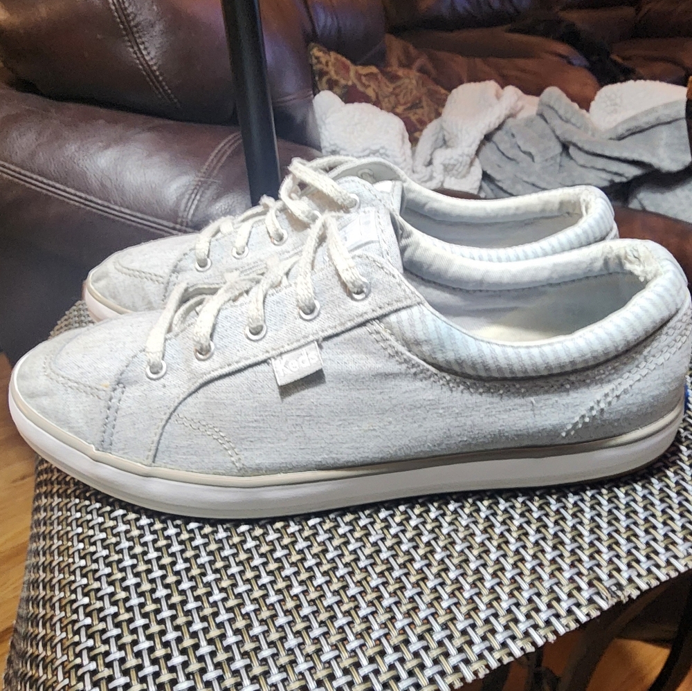 Keds sneakers size 8 (30% off 2 or more items)